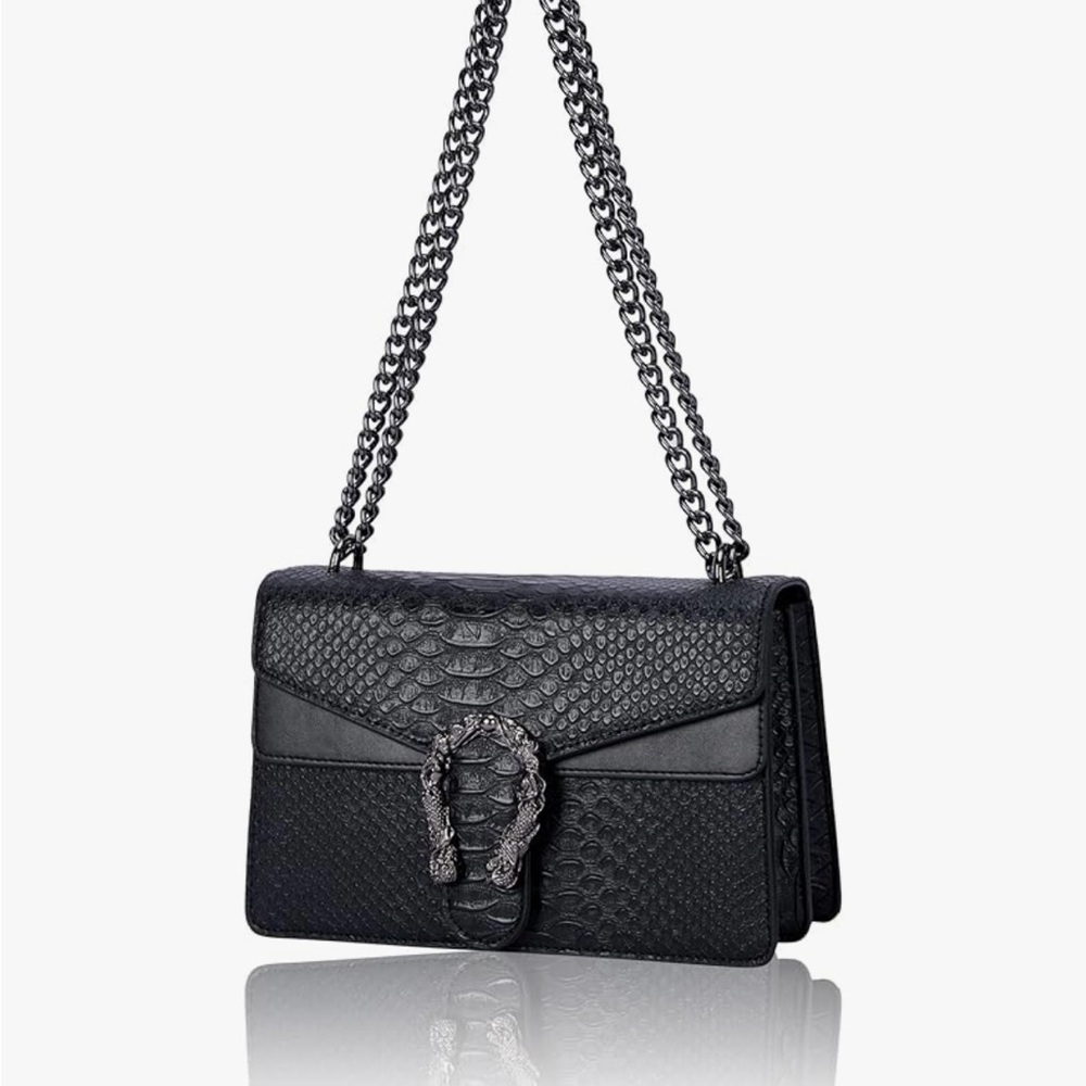 Elegant Black Chain Shoulder Bag